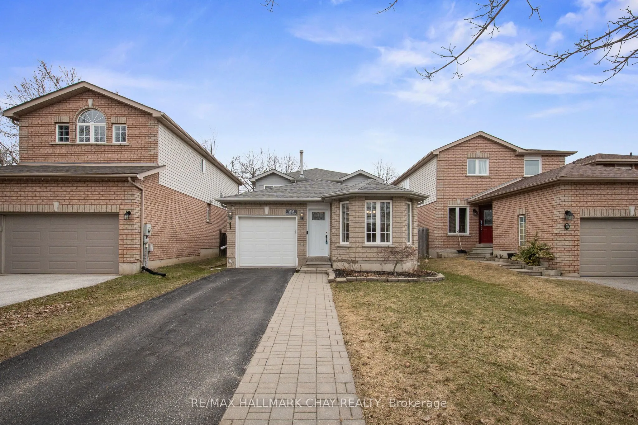 99 Churchland Drive, Barrie, ON L4N 8P1