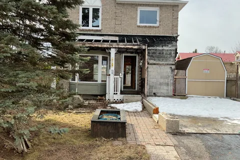 14 Barre Drive, Barrie, ON L4N 7N6