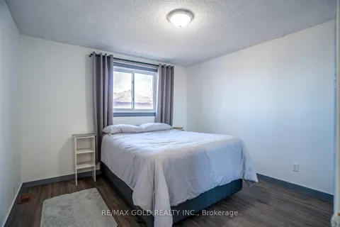 2 KINZIE Lane, Barrie, ON L4M 6A3