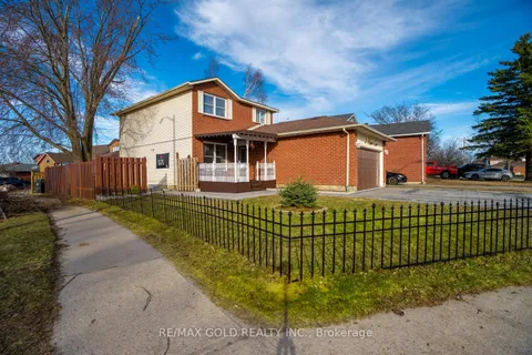 2 KINZIE Lane, Barrie, ON L4M 6A3