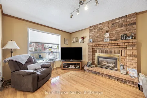 953 Playfair Road, Midland, ON L4R 4X9