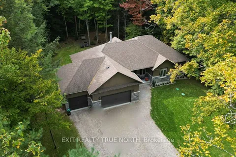22 Marni Lane, Springwater, ON L0L 2K0