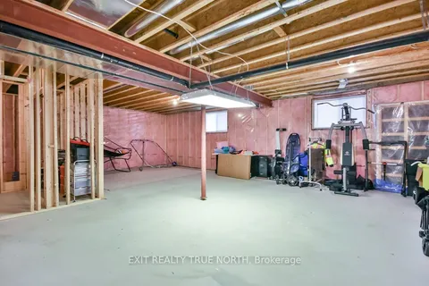 22 Marni Lane, Springwater, ON L0L 2K0
