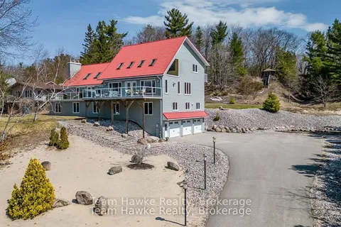33 Wendake Road, Tiny, ON L0L 2T0