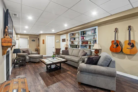 156 Moreau Parkway, Tiny, ON L9M 0H3