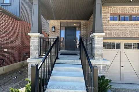 176 Plewes Drive, Collingwood, ON L6Y 0E9