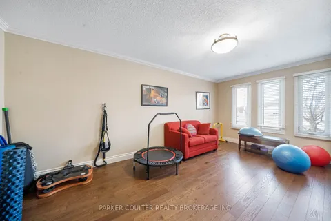 456 St Vincent Street, Barrie, ON L4M 6T5