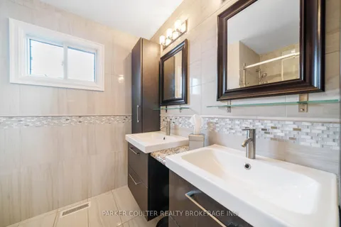 456 St Vincent Street, Barrie, ON L4M 6T5