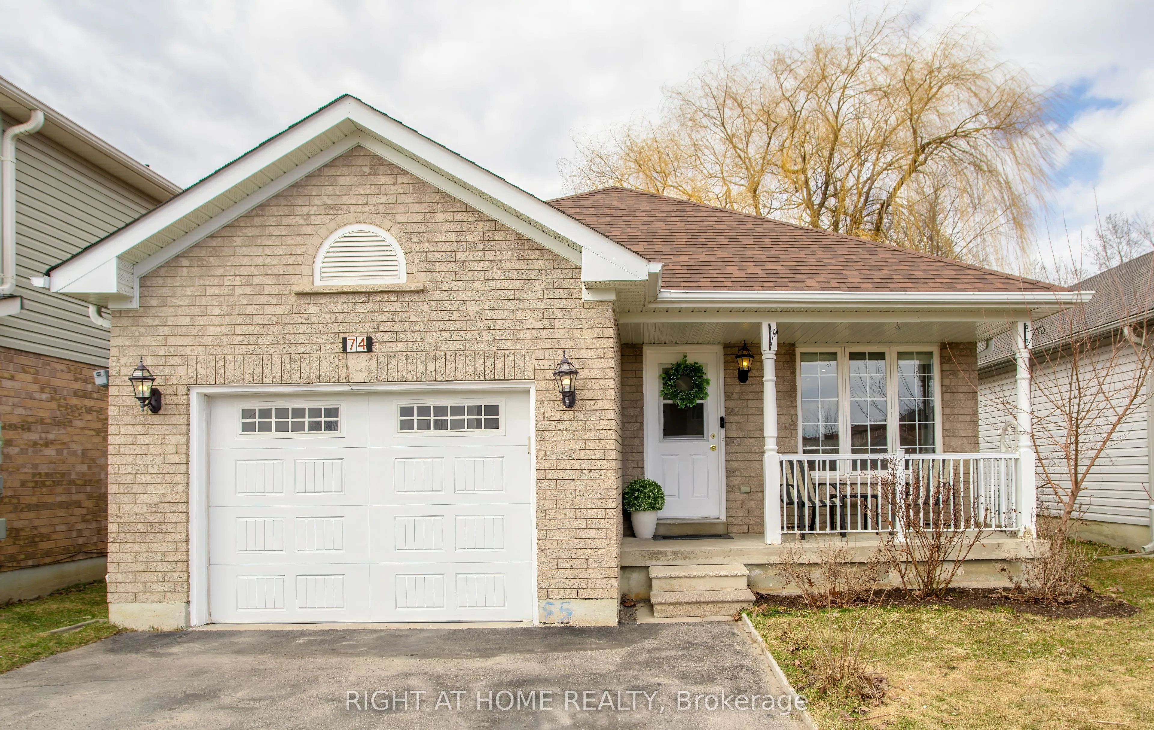 74 Country Lane, Barrie, ON L4N 0G1