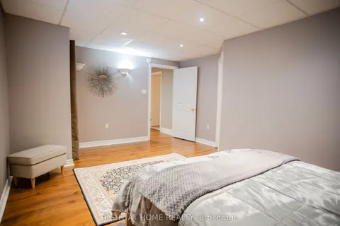 74 Country Lane, Barrie, ON L4N 0G1