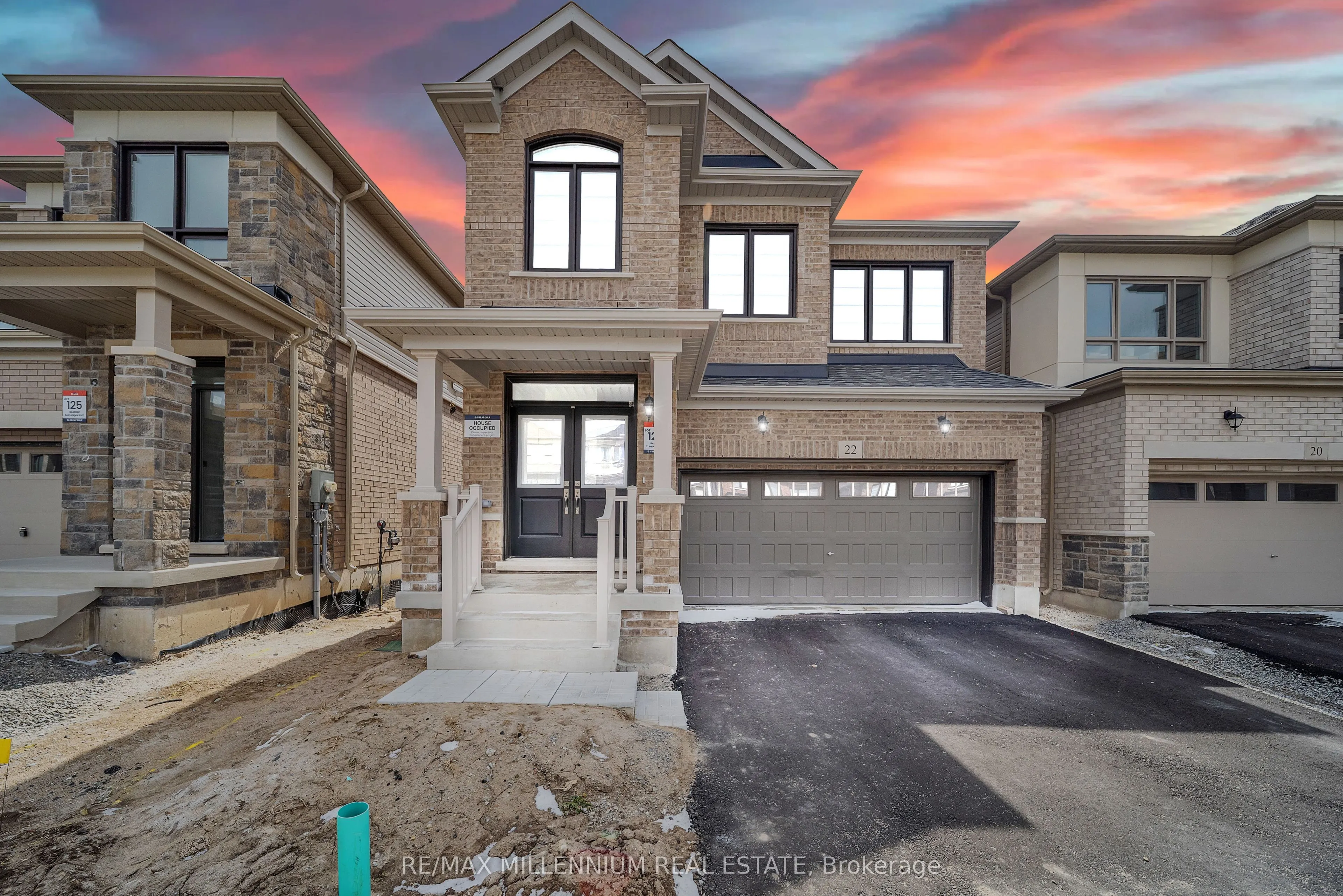 22 PHOENIX BLVD Boulevard, Barrie, ON L9J 0P7