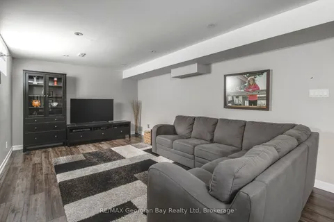 992 Dominion Avenue, Midland, ON L4R 1S9