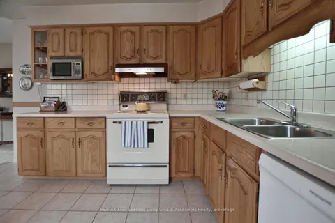 100 Lockhart Road, Collingwood, ON L9Y 4L6