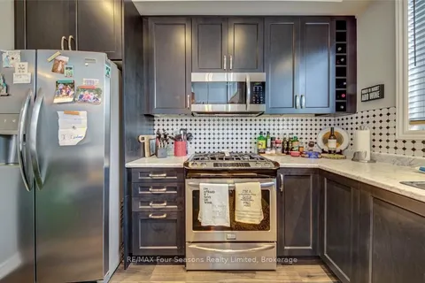 44 Lett Avenue, Collingwood, ON L9Y 0Z5