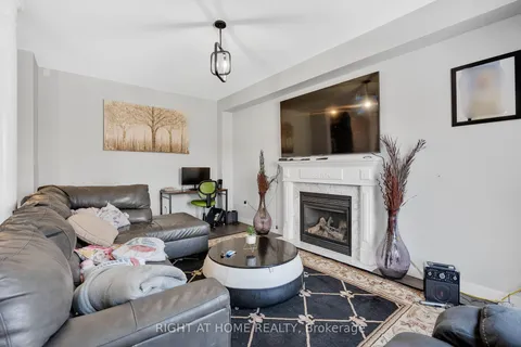 262 Livingstone Street, Barrie, ON L4M 6N6