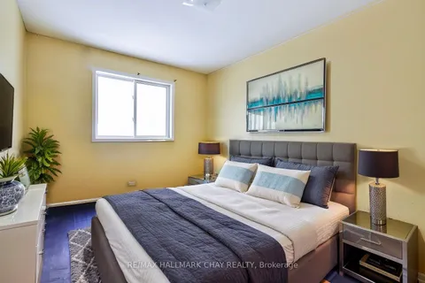 37 Loon Avenue, Barrie, ON L4N 8W6