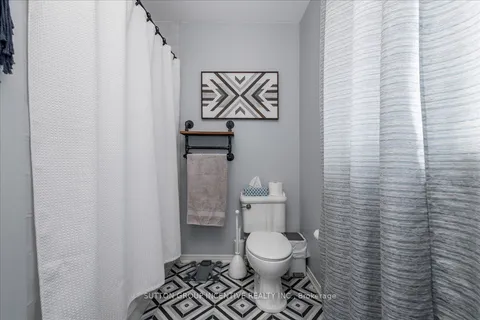 392 Big Bay Point Road, Barrie, ON L4N 8A2