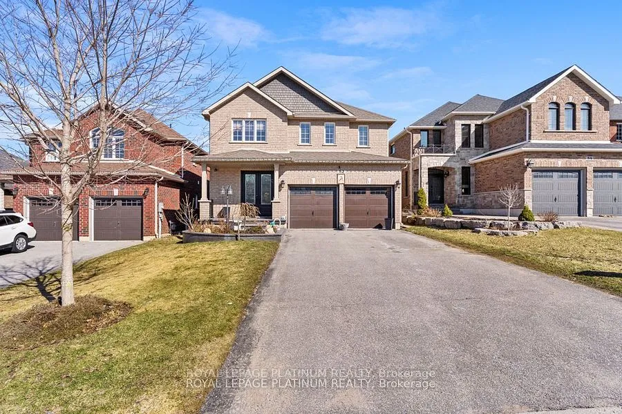 52 Jewel House Lane, Barrie, ON L4N 8J7