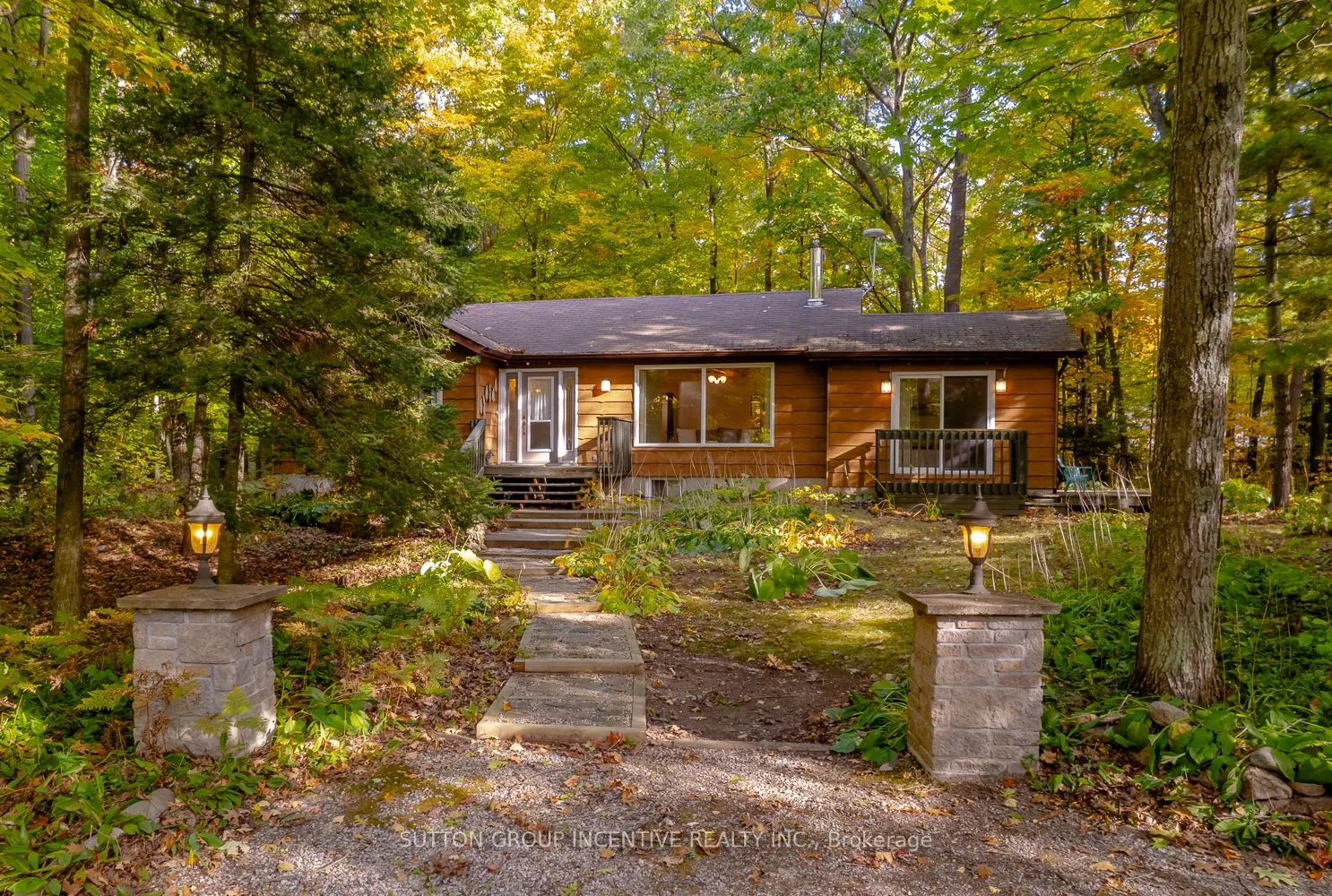 11 Bourgeois Court, Tiny, ON L9M 0H3