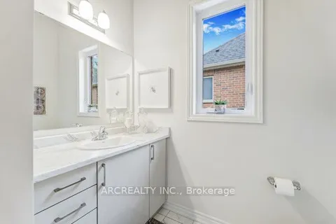 25 Thompson Way, Springwater, ON L9X 2A5