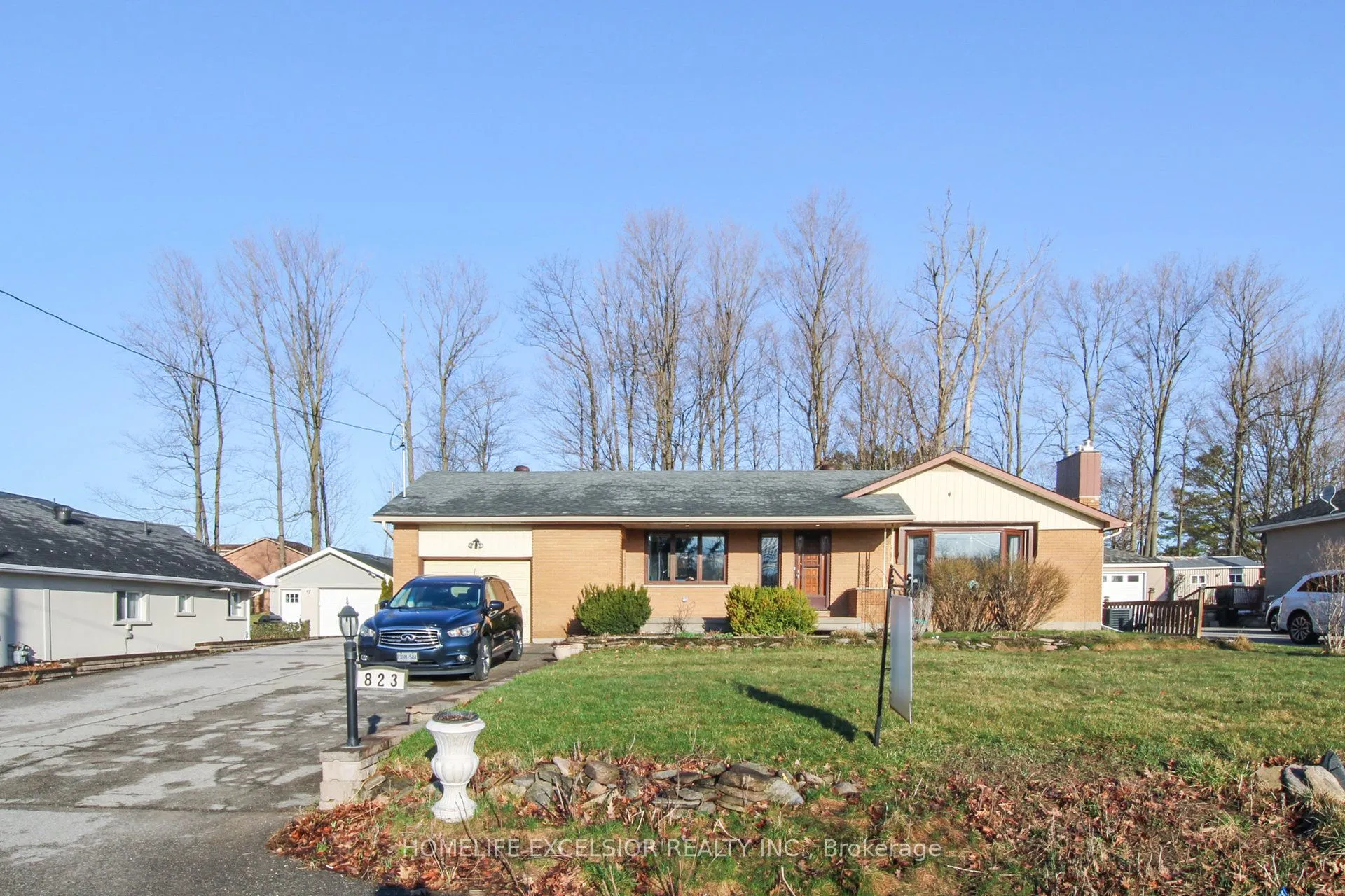 823 Essa Road, Barrie, ON L4N 9G5