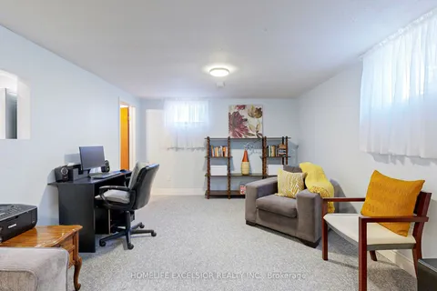 823 Essa Road, Barrie, ON L4N 9G5