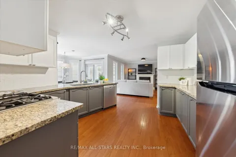 20 Mcfadden Drive, Springwater, ON L0L 1V0