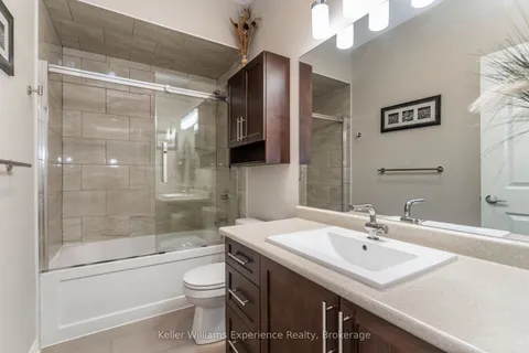 939 Stollar Place, Midland, ON L4R 0A6