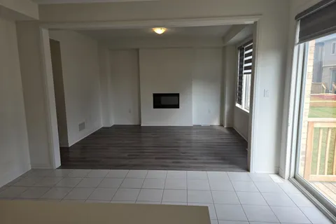46 COPPERHILL Heights, Barrie, ON L9S 2Z4
