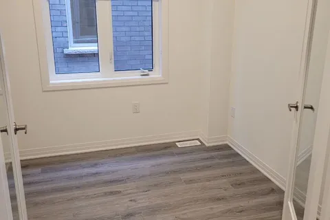 46 COPPERHILL Heights, Barrie, ON L9S 2Z4