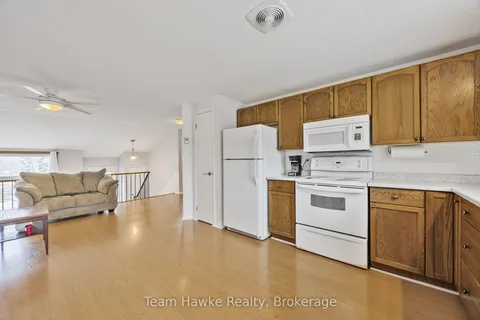 707 Algonquin Drive, Midland, ON L4R 4X6