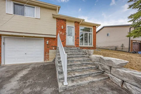 707 Algonquin Drive, Midland, ON L4R 4X6