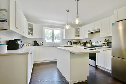 5 Gerus Road, Tiny, ON L0L 2J0