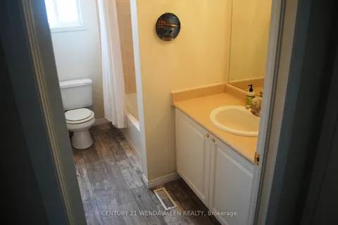 31 Seline Crescent, Barrie, ON L4N 0Y7