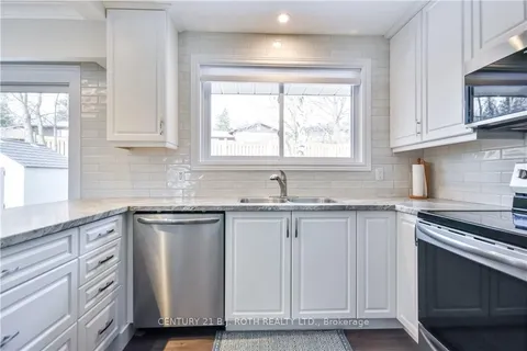 644 MISSISSAGA Street, Orillia, ON L3V 3C6