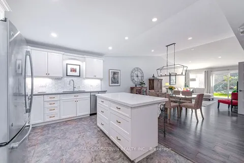 5 Chamberlain Crescent, Penetanguishene, ON L9M 0A6