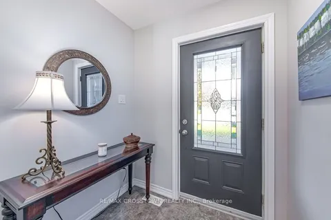 5 Chamberlain Crescent, Penetanguishene, ON L9M 0A6