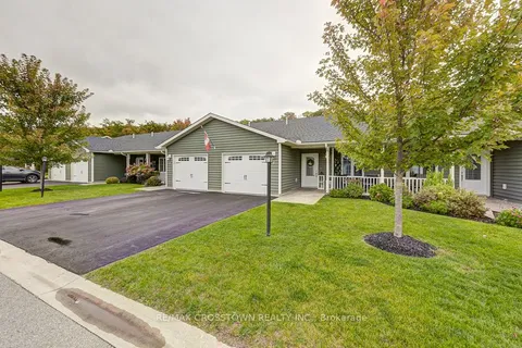 5 Chamberlain Crescent, Penetanguishene, ON L9M 0A6