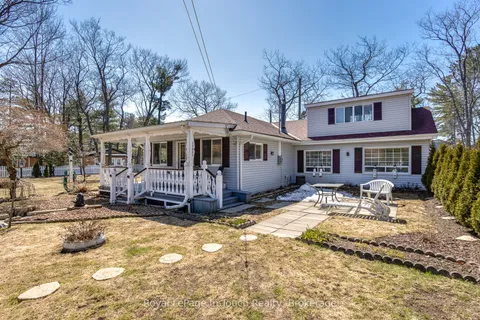 25 Yarwood Road, Tiny, ON L0L 2J0