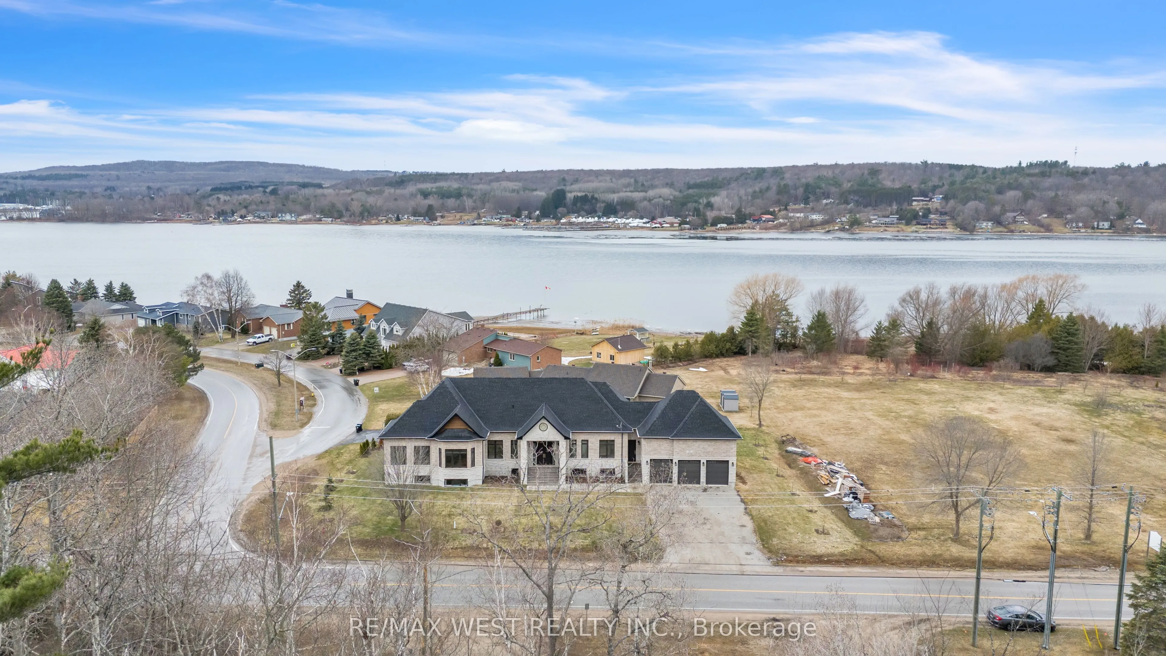132 Fox Street, Penetanguishene, ON L9M 1E7