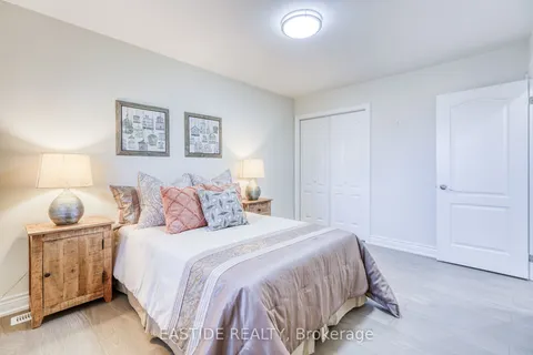 82 Miller Drive, Barrie, ON L4N 9X3