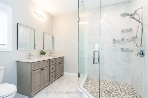 5 Breanna Boulevard, Oro-Medonte, ON L3V 6H2