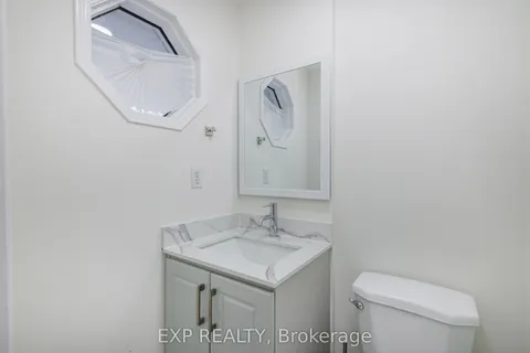 17 Orok Lane, Barrie, ON L4M 6H4