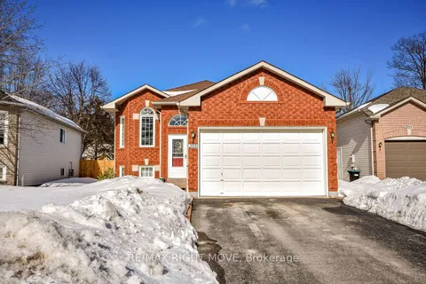 203 Dyer Drive, Wasaga Beach, ON L9Z 1L9