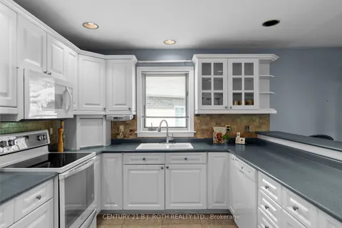 65 BARRE Drive, Barrie, ON L4N 7P1