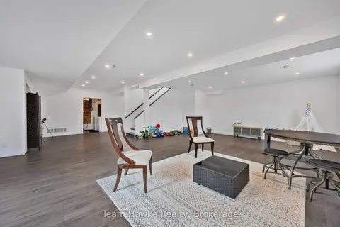 203 Robert Street, Penetanguishene, ON L9M 1P8