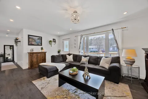 203 Robert Street, Penetanguishene, ON L9M 1P8