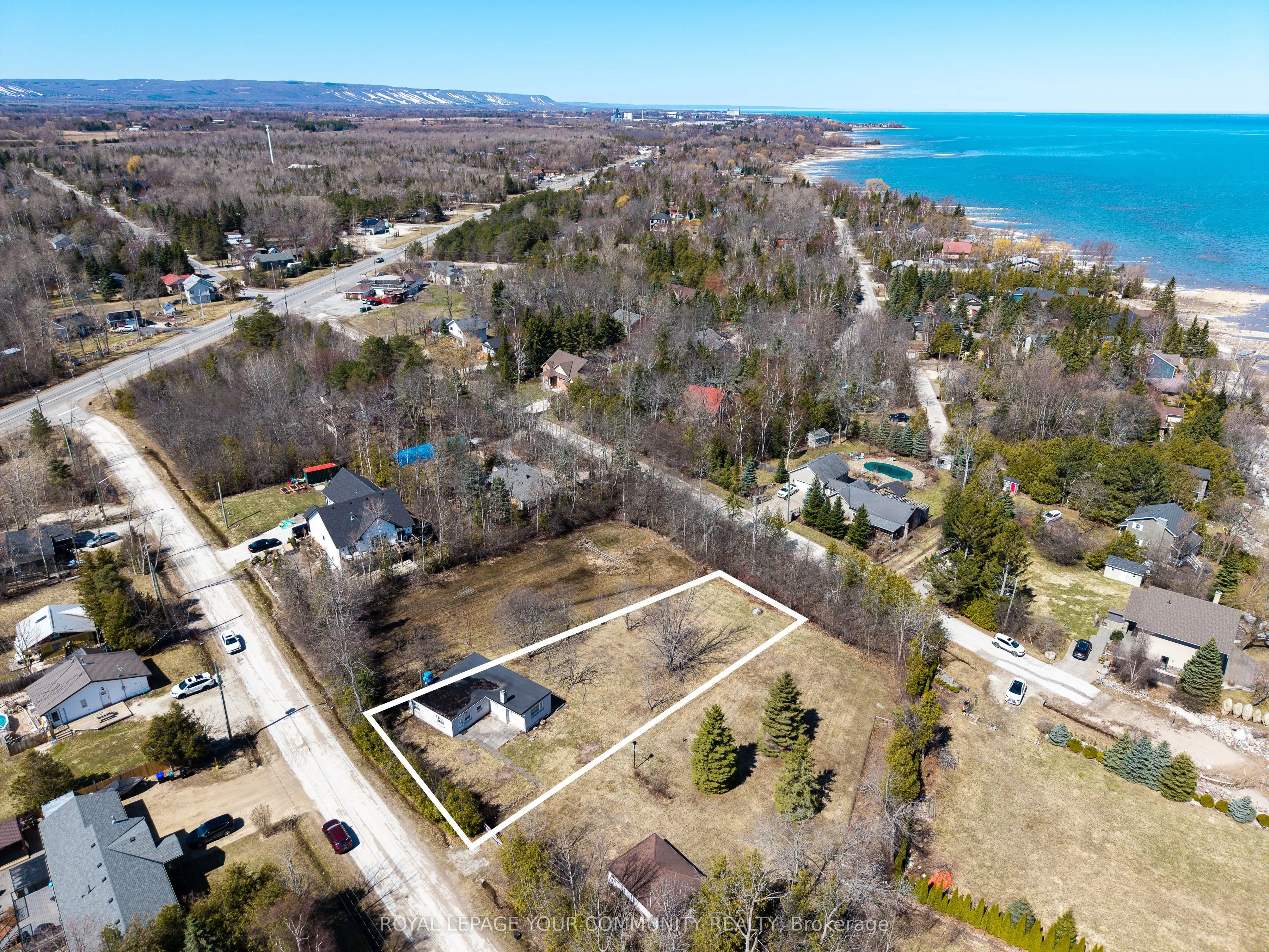 31 Downer Street, Collingwood, ON L9Y 0X2