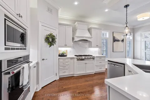 284 Codrington Street, Barrie, ON L4M 1S3