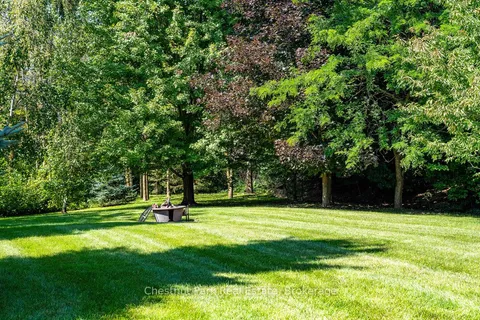 2 EVERGREEN Road, Collingwood, ON L9Y 5A8